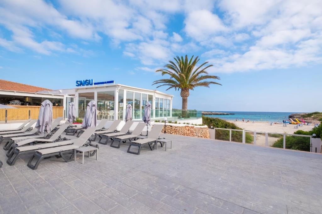 FERGUS Style Carema Beach